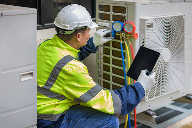 Professional Hvac Installation technician working in Flora, MS